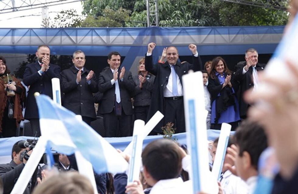 "Los tucumanos festejamos en la calle en paz, con alegría", afirmó Manzur