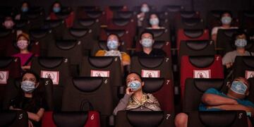 En algunos paises latinoamericanos ya se habilitaron las salas de cine\u002E En este caso en una sala en Colombia\u002E