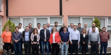 alicia kirchner con intendentes y presidentes de comisiones de fomento