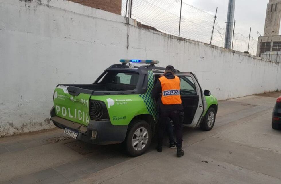 Golpeó a policías en el Parque San Martín y fue aprehendido