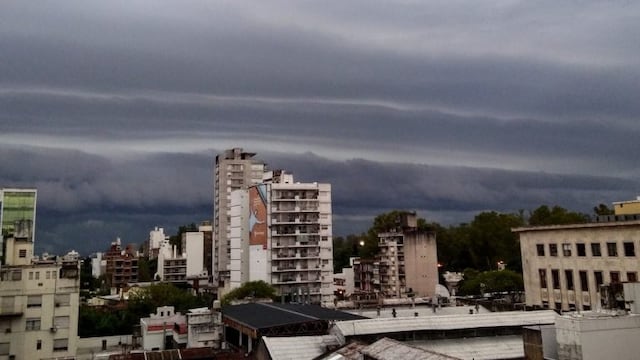 Anticipan que se vienen días grises en la ciudad. (@ivanpawluk)