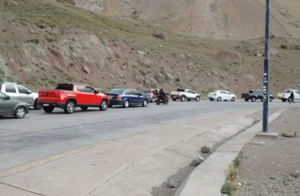 Este lunes arranca el operativo para cruzar a Chile por la visita del Papa