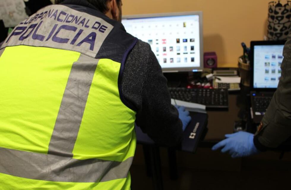 Secuestran pornografía infantil en dos viviendas de San Cristóbal