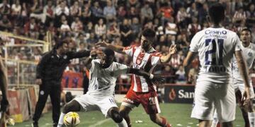 Unión fue goleado 3 a 0 por Godoy Cruz