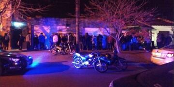 Fueron 40 los demorados en una fiesta clandestina en Campbell y Santa Fe\u002E (Twitter)