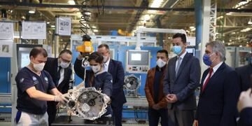 VW inaugura oficialmente su nueva línea de cajas con la presencia de Kulfas y el vicegobernador de Córdoba, Manuel Calvo\u002E