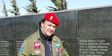 Osvaldo Hillar tiene DNI con domicilio en Malvinas con una dirección muy particular.