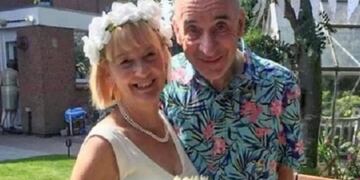 Tiene demencia y volvió a casarse con su esposa creyendo que era su nueva novia (Foto: web)