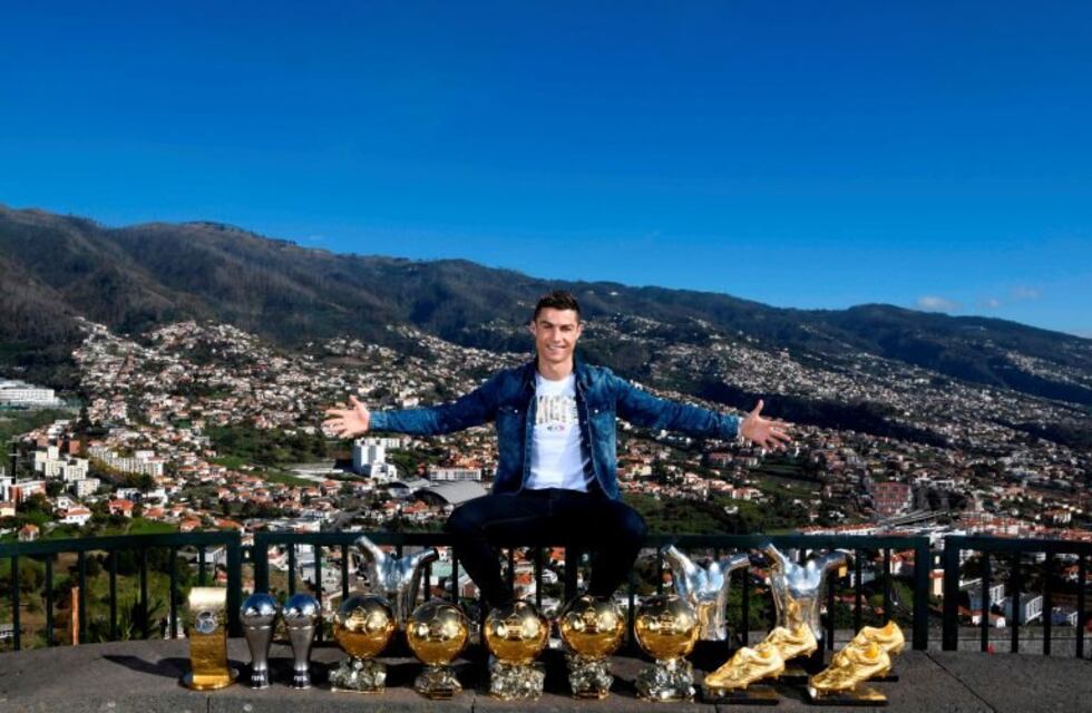 Cristiano Ronaldo, sobre la rivalidad con Messi: "Cuando me ve ganar trofeos debe dolerle"