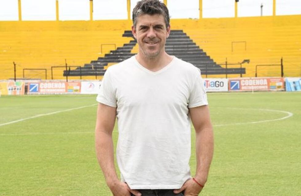 Felipe De la Riba va por el triunfo en su debut en Mitre