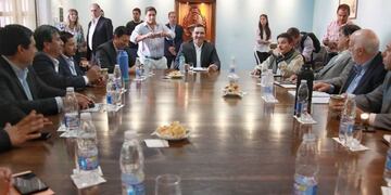 Valdés se reunió con intendentes peronistas\u002E (@gustavovaldesok)