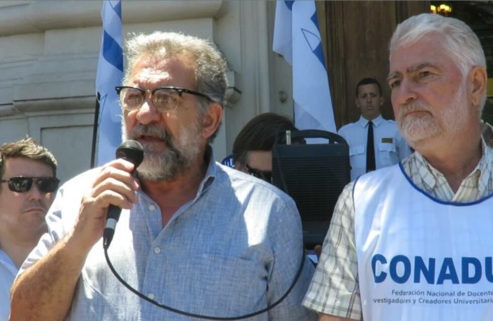 De Feo: "hay una deliberada política de destrucción de la universidad pública"