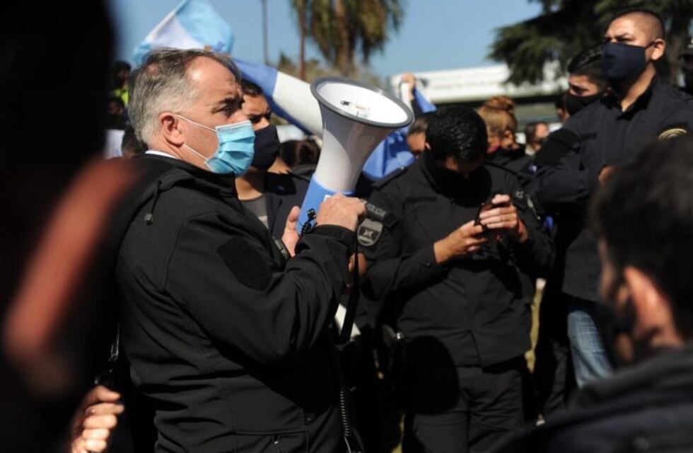Reacciones dispares de la Policía Bonaerense ante los anuncios de Axel Kicillof