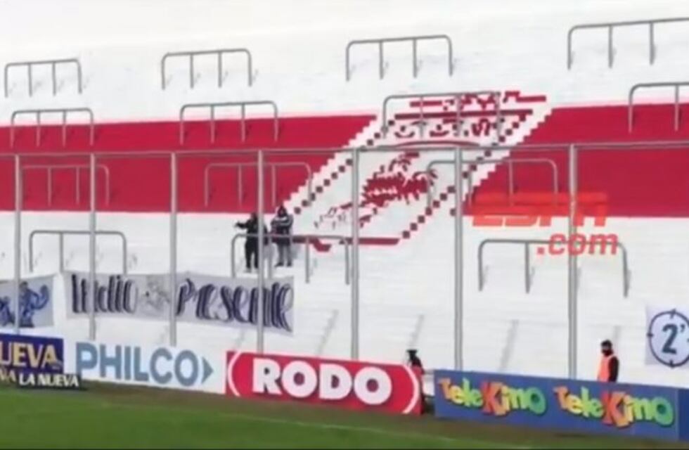 La pasión no entiende de distancias: así alentaron a Brown de Puerto Madryn en Morón