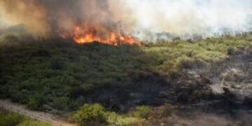 desastre natural desastres naturales rnrnAerial view of a wildfire in La Adela, La Pampa province, Argentine on January 05, 2016. rnFirefighters in Argentina are struggling to control a series of wildfires that have devastated nearly one million hectares