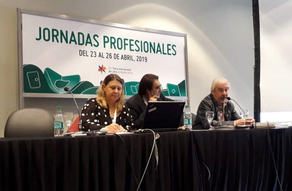 Comodoro está presente en la Feria del Libro en Buenos Aires