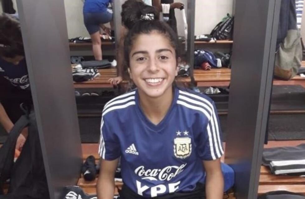 Camila Zárate juega en Instituto, sueña con la Selección y con ser profesional