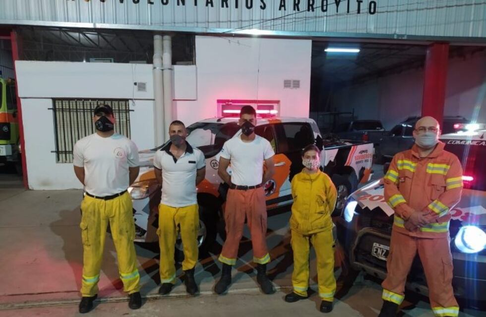 Por el Alerta Roja dos dotaciones de Bomberos de Arroyito viajan a las Sierras de Córdoba