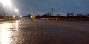 La Policía de Seguridad Vial (PSV) montó un operativo para garantizar la tarea de los investigadores\u002E (@redsegvial)