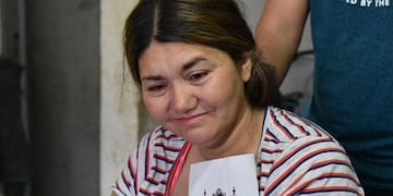 Jessica llora la muerte de su hijo, Jonathan Magallanes\u002E Foto: El Diario de la República\u002E