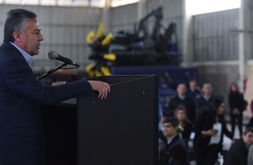 Inauguraron la primera fábrica de tuberías de polietileno reticulado en Mendoza