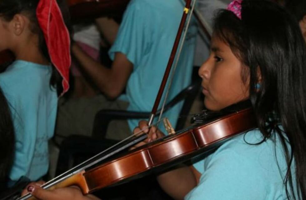 ¡Para que bailen todos! Orquesta Sinfónica Benjaminos y su versión de Amor