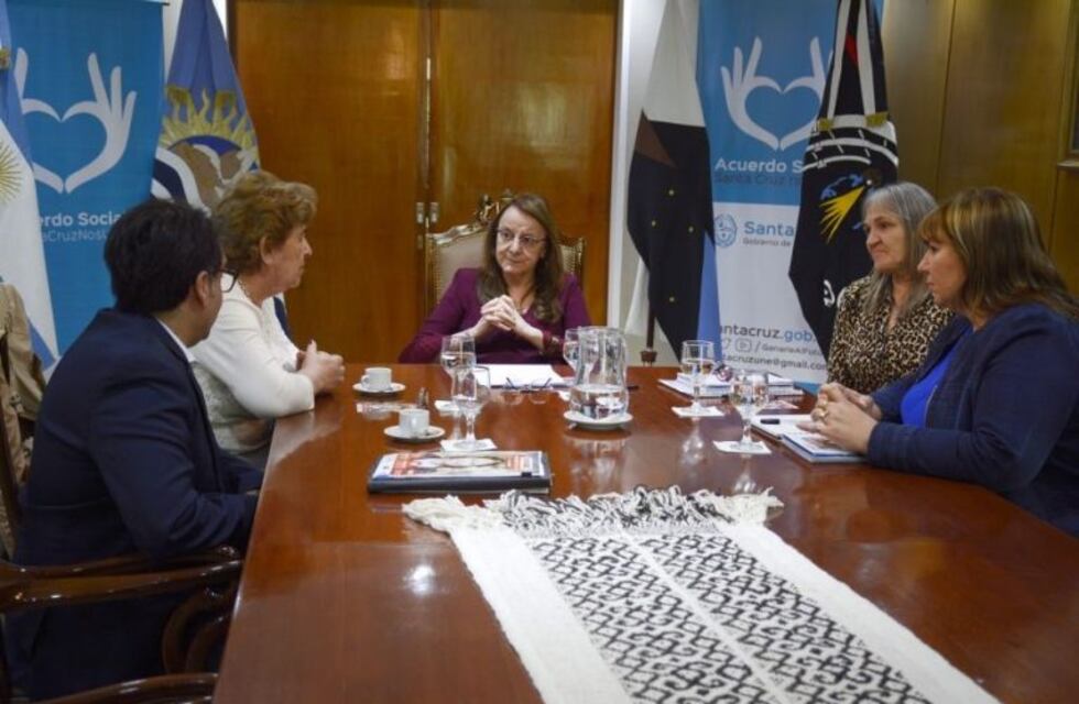 La Gobernadora se reunió con referentes del Consejo Municipal de la Niñez y Adolescencia