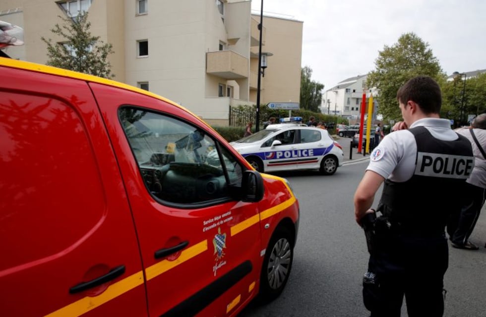 Atentado en Francia: Un terrorista asesinó a cuchillazos a su mamá y a su hermana