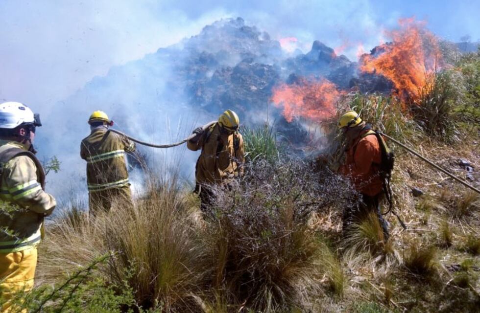 Punilla: el fuego no para y se siguen sumando evacuados