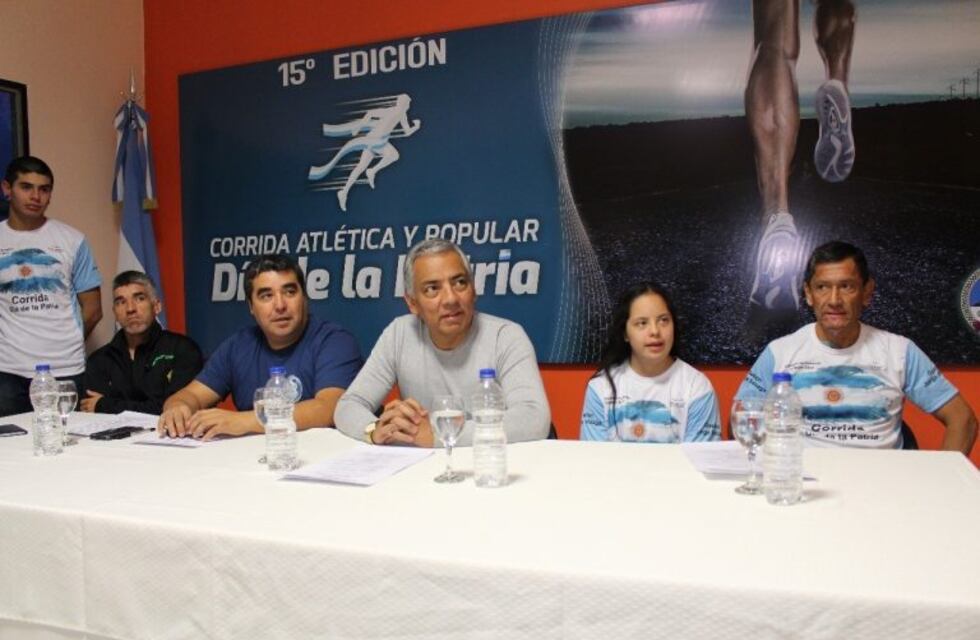 Cañadón Seco: Presentaron la tradicional corrida Día de la Patria