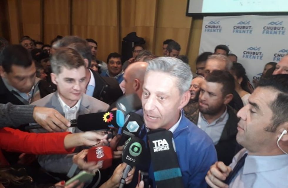 A partir de mañana Arcioni se reunirá con los gremios