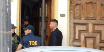 Detuvieron al ex jefe de la Policía Federal, Mariano Valdés (@alejom_uno)