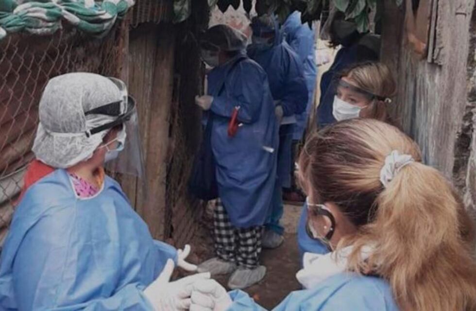 Villa Azul: aíslan al barrio tras detectar 53 casos positivos de coronavirus