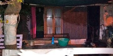 El incendio costó la vida de una madre y su hijo en Villa Reducción en Córdoba\u002E (Policía de Córdoba)