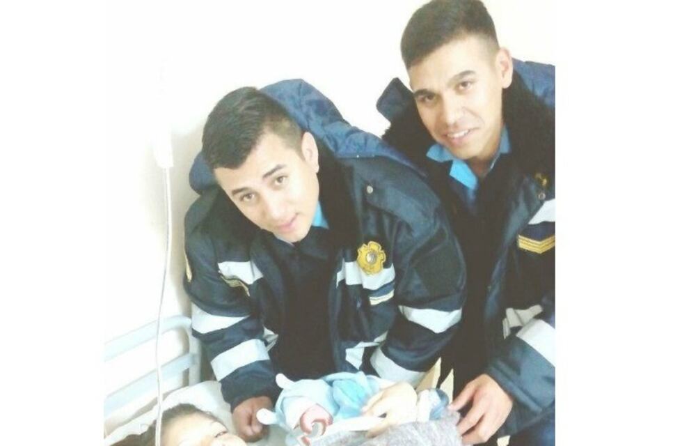 La policía asistió a una mamá por dar a luz en Bialet Massé