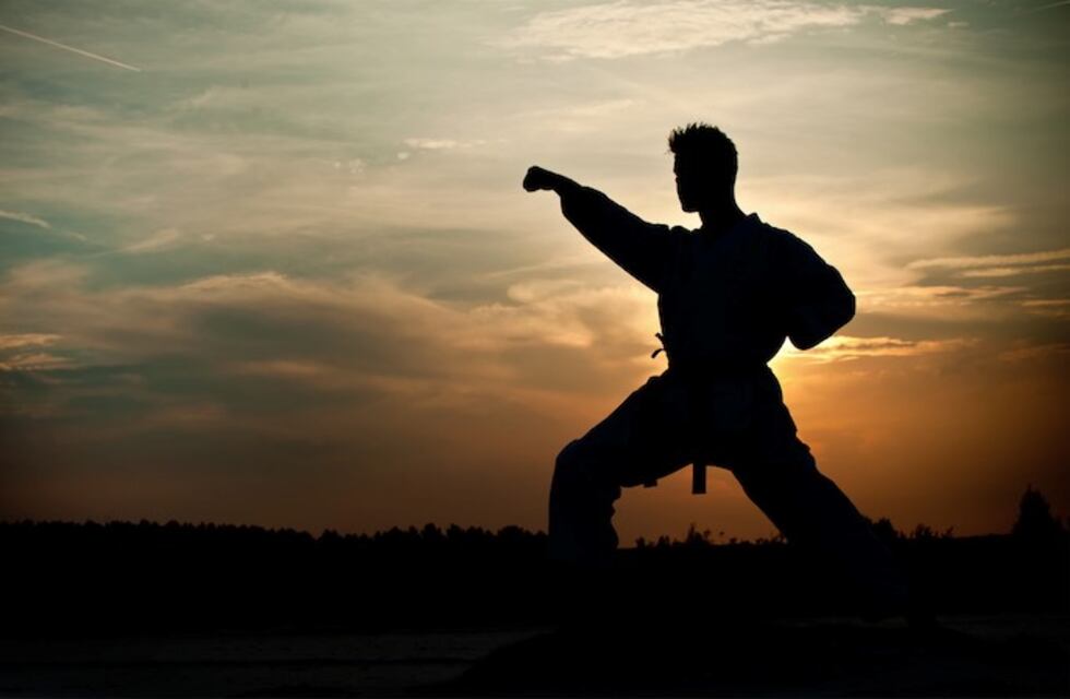 Dictaran una clase de Karate al aire libre en Unquillo