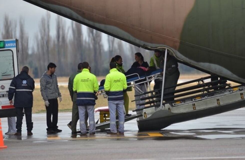 El padre del chofer se debe quedar por una orden judicial
