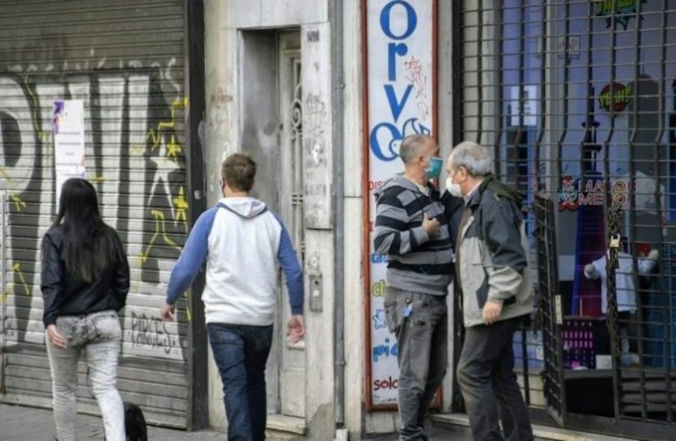 Autorizan reapertura de comercios céntricos pero sólo para entregar mercadería