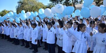 El Vicegobernador de Corrientes tomó promesa de Lealtad a la Bandera a más de 3mil alumnos
