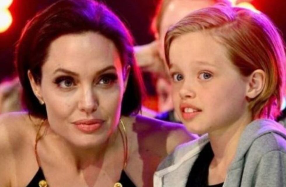 La hija de Angelina Jolie y Brad Pitt comenzó un tratamiento para cambiar de género