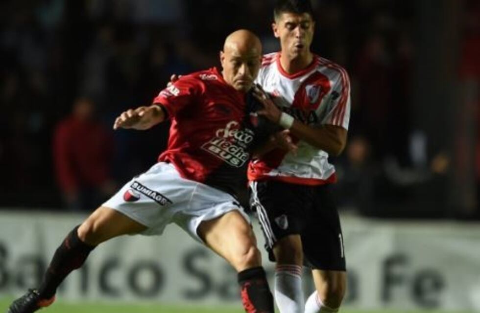 River terminó el torneo con un pobre empate 0-0 ante Colón en Santa Fe