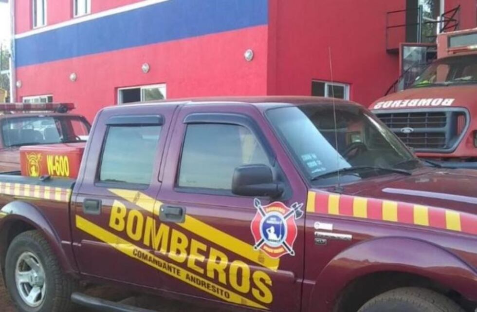 Bomberos Voluntarios de Andresito consiguieron equipos de protección y una camioneta