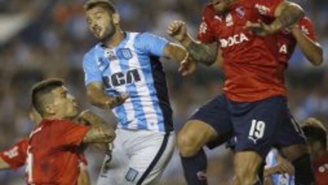 Independiente y Racing se ven las caras en Salta. FOTO:DYN/SALVADOR SANTIAGO.