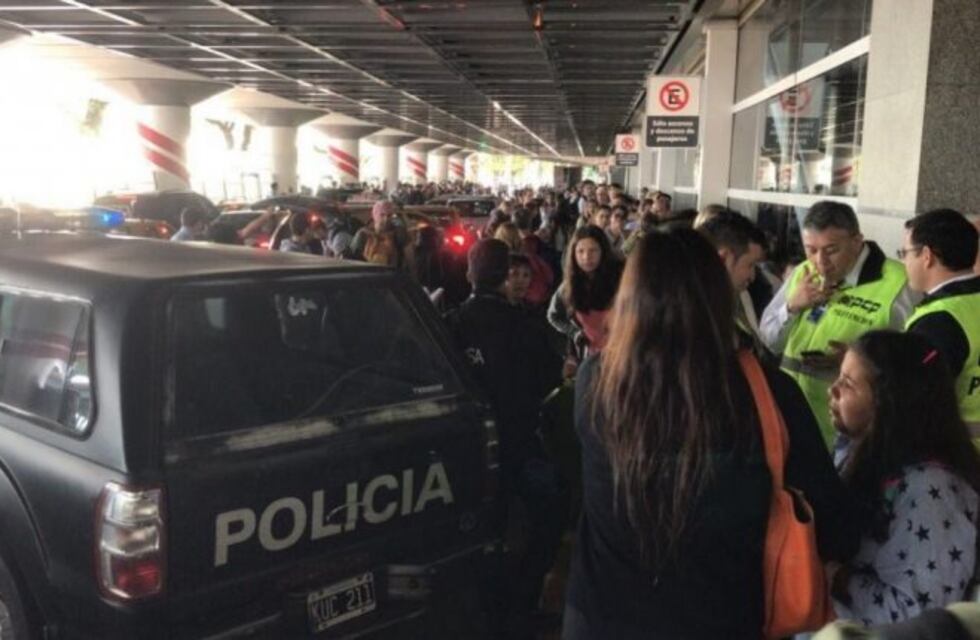 Realizaron un operativo de seguridad en Aeroparque por una valija olvidada