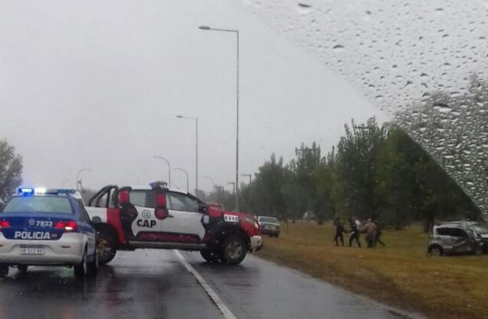 Dos heridos por un choque frontal en la avenida Luchesse