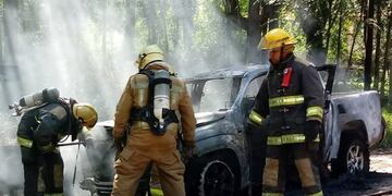 Bomberos trabajaron para extinguir el fuego