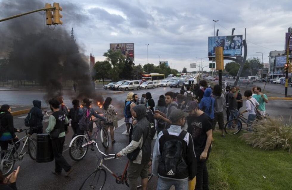 Cortaron el el ingreso a Mendoza en reclamo por la muerte de Santiago Maldonado