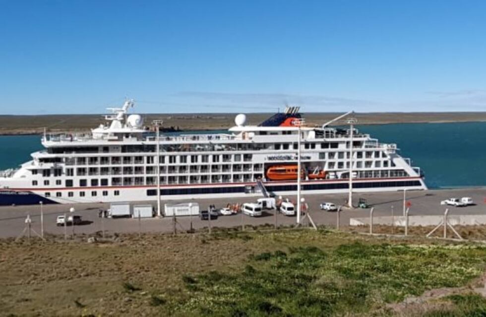 El crucero Nature ya se encuentra en la localidad