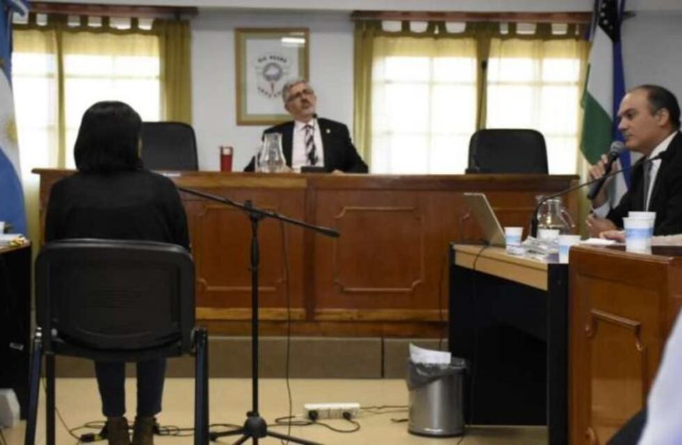 Comenzó el juicio al ginecólogo que se negó a practicar un aborto a una joven violada en Neuquén