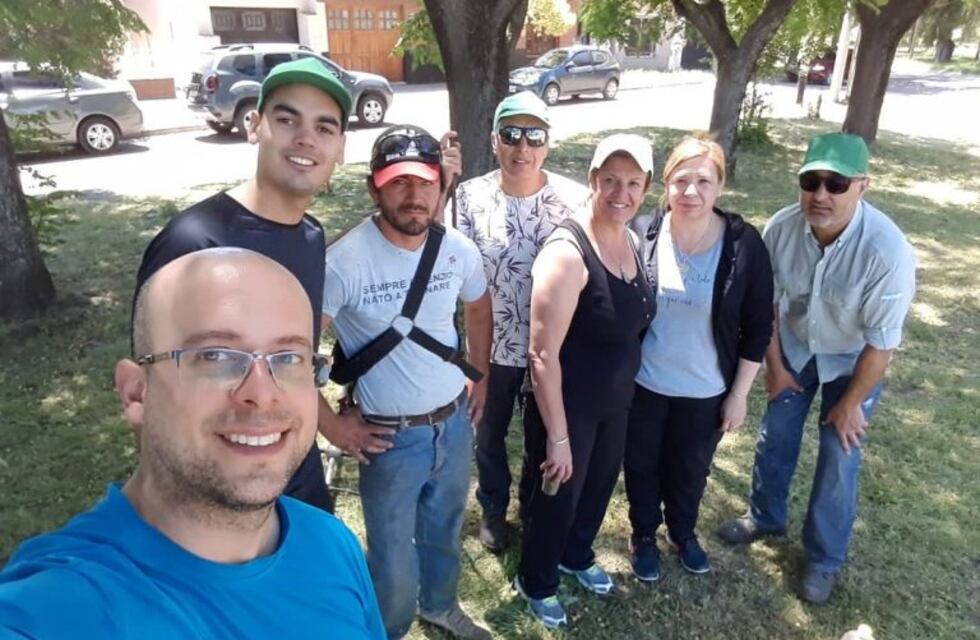 Desmalezan plazoletas del barrio ATEPAM 1